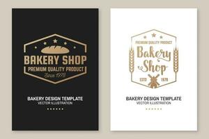 set van bakkerij winkel badge. vector concept voor badge, shirt, label, print, stempel, tee. ontwerp met windmolen, deegroller, deeg, silhouet van tarweoren. voor restaurantidentiteitsobjecten, verpakkingen, menu