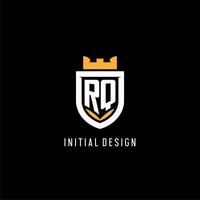 eerste rq logo met schild, esport gaming logo monogram stijl vector