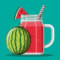 pot met watermeloen smoothie met gestreept rietje. glas voor cocktails met handvat. watermeloen vers groente. vector illustratie in vlak stijl