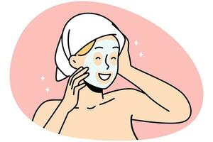 gelukkig jong vrouw in handdoek Aan hoofd en gelaats masker genieten schoonheid procedure. glimlachen meisje hebben gezicht huidsverzorging routine- Bij huis Aan spa dag. vector illustratie.