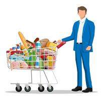 Mens met boodschappen doen kar vol van vers producten. kruidenier op te slaan supermarkt. voedsel en drankjes. melk, groenten, vlees, kip kaas, worstjes, salade, brood ontbijtgranen steak ei. vlak vector illustratie