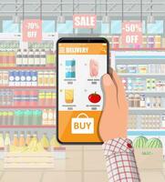 hand- Holding smartphone met boodschappen doen app. kruidenier op te slaan levering. internet bestellen. online supermarkt. winkel interieur met voedsel en drankjes. melk, groenten, vlees, kaas. vlak vector illustratie