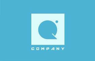 blauw wit q alfabet letter logo icoon voor zaken en bedrijf met stip design vector