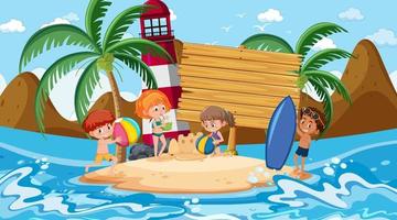 lege houten sjabloon voor spandoek met kinderen op vakantie op het strand overdag scène vector
