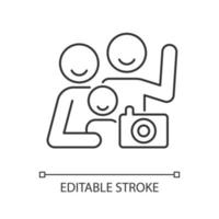 familie foto lineaire pictogram. ouder en kind samenzijn. zelfrespect verhogen. familie portret. dunne lijn aanpasbare illustratie. contour symbool. vector geïsoleerde overzichtstekening. bewerkbare streek