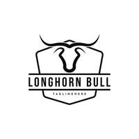 Longhorn stier logo ontwerp wijnoogst retro stijl vector