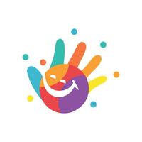 kind hand- logo ontwerp met vrolijk kleuren vector
