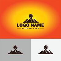 berg top top logo vector kunst buitenshuis wandelen avontuur icoon reizen logo sjabloon