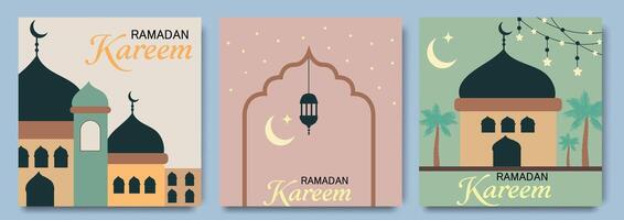 Ramadan kareem reeks van affiches, kaarten, vakantie covers sjabloon. modern ontwerp in pastel kleuren met patroon, moskee, oud stad, maan en sterren. vector