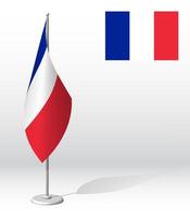 Frankrijk vlag Aan vlaggenmast voor registratie van plechtig evenement, vergadering buitenlands gasten. nationaal onafhankelijkheid dag van Frankrijk. realistisch 3d vector Aan wit