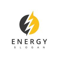 flash logo energie macht ontwerp vector sjabloon. blikseminslag Spanning elektrisch logo