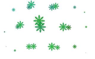 lichtblauwe, groene vectortextuur met gekleurde sneeuwvlokken. vector