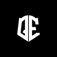 Qe monogram brief logo lint met schild stijl geïsoleerd op zwarte achtergrond vector