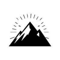 montain schets afbeeldingen. vector illustratie en logo