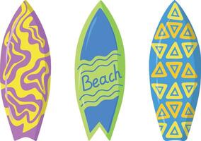 een reeks van surfplanken in een tropisch stijl. drie surfplanken met een mooi patroon. zomer. illustratie van zomer sport- en amusement. modieus ontwerp voor websites en het drukken vector