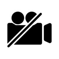 glyph-pictogram van de videocamera. filmcamera uit, rond symbool. verboden opname. internetknop voor webinar, videochat, ect vector