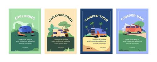 reeks van kamp posters met camper bestelwagen, stoel en surfplank. folder met camping aanhangwagen auto's. rv caravan vervoer, camper of vrachtwagens. banier met zomer landschap met bomen en camping. vector