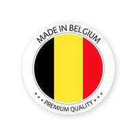 modern gemaakt in belgie etiket geïsoleerd Aan wit achtergrond, gemakkelijk sticker met belgisch kleuren, premie kwaliteit postzegel ontwerp, vlag van belgie vector