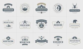 camping logos en badges Sjablonen ontwerp elementen en silhouetten reeks vector