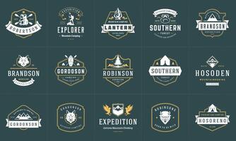 camping logos en badges Sjablonen ontwerp elementen en silhouetten reeks vector