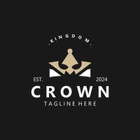 kroon logo gemakkelijk ontwerp sjabloon. wijnoogst kroon logo Koninklijk koning koningin symbool vector
