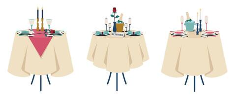 reeks van Gereserveerd tafels voor twee. mooi romantisch diner. romantisch instelling. tafel met tafelkleed, bestek, bril, Champagne, Champagne emmer, kaarsen in kandelaars, roos, servetten. vector