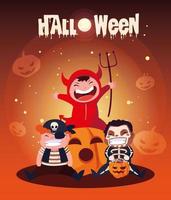 poster van halloween met schattige kinderen vermomd vector