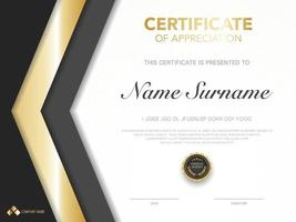 diploma certificaat sjabloon zwarte en gouden kleur met luxe en moderne stijl vector afbeelding.