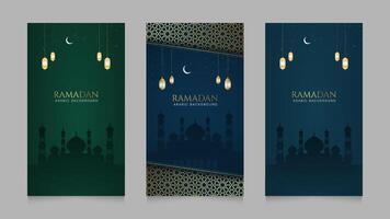 Ramadan kareem en eid mubarak Islamitisch realistisch sociaal media verhalen verzameling sjabloon met moskee sillhouette vector