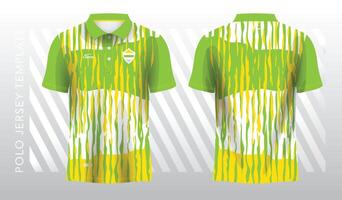 abstract geel en groen polo Jersey sport. sport uniform in voorkant en terug visie. bespotten omhoog voor sport club. vector