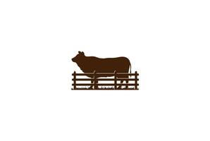 vintage retro angus koe stier vee vee voor landelijke boerderij logo ontwerp vector