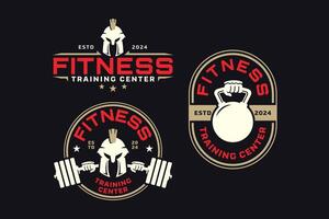 spartaans krijger met barbell en kettlebell logo ontwerp voor fitheid, Sportschool, bodybuilder, gewichtheffen vector