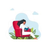 vrouw die een boek leest. lees boek vectorillustratie. meisje dat boeken leest in een comfortabele pose op de fauteuil. student vrouwelijke studie kennis. leuke lezers, stijl platte literatuur met de persoon. vector