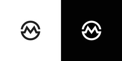 sterk en modern letter m initialen logo-ontwerp vector
