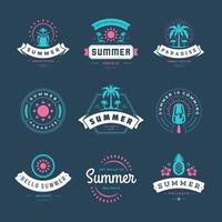 zomer vakantie etiketten en badges retro typografie ontwerp set. vector