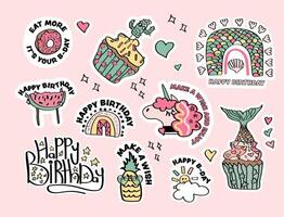 kinderen' gelukkig verjaardag stickers verzameling met een eenhoorn hoofd, cupcakes, watermeloen en boho regenbogen. vector