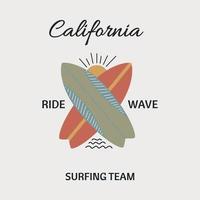 surfplanken en de inscriptie californië. retro handgetekende vector. voor prints op t-shirts, posters en andere doeleinden. vector