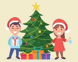 jongen en meisje in santa claus hoeden staan in de buurt van versierde kerstboom vector