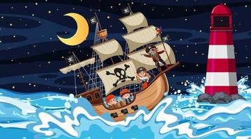 oceaan met piratenschip bij nachtscène in cartoonstijl vector