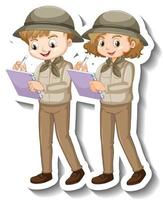 paar kinderen dragen safari-outfit stripfiguursticker vector