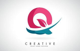 blauwe en rode letter q met blad en creatief swoosh-logo-ontwerp. vector