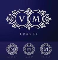 luxe letters cretive monogram design icoon met florale elementen vector