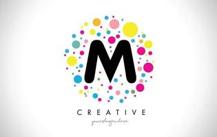 m bubble dots letter logo-ontwerp met creatieve kleurrijke bubbels. vector