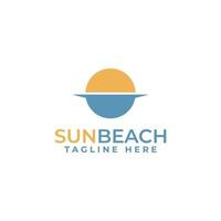 zonsopganglogo-ontwerp, combinatie van zon en strand met planeetvorm vector