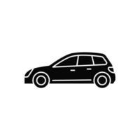 hatchback zwarte glyph-pictogram. goedkope sportwagen. auto met ontwerp met twee dozen. toegang tot de laadruimte. voertuig met scharnierende achterdeur. silhouet symbool op witte ruimte. vector geïsoleerde illustratie