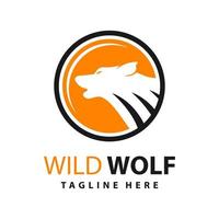 wolf logo-ontwerp en maancirkel vector