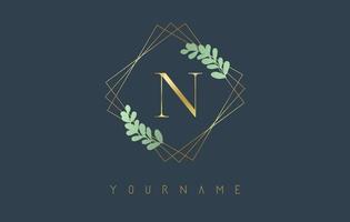 gouden letter n-logo met gouden vierkante frames en groen bladontwerp. creatieve vectorillustratie met letter n. vector