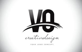 vo vo letter logo-ontwerp met swoosh en zwarte penseelstreek. vector