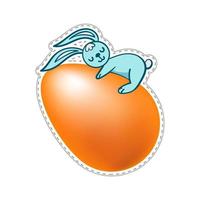 Pasen blauw konijntje met een oranje ei op een witte achtergrond. isoleren clip art sticker konijn knuffelt een ei. vector