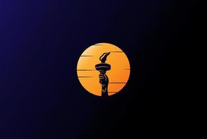 zonsopgang zonsondergang of maan met vrijheidstoorts logo ontwerp vector